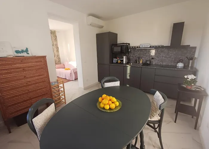 Casa Luisa 2 Bilocale * Procchio (Isola d'Elba)